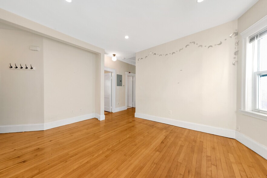 Building Photo - 301 Alewife Brook Pky