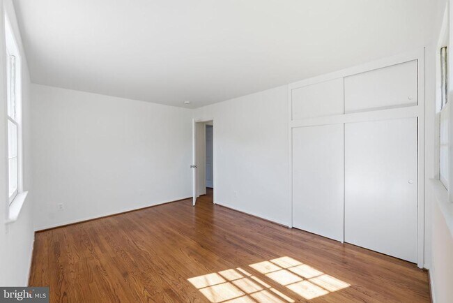 Building Photo - 8009 Gosport Ln