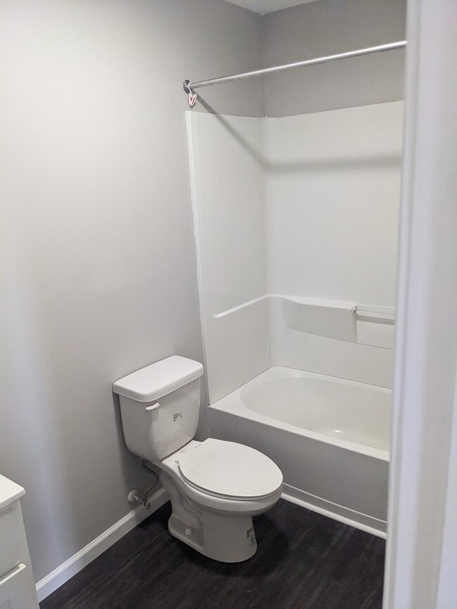 Building Photo - 1660 S Braddock St