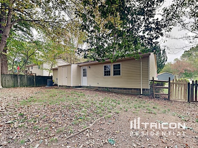 Building Photo - 4809 Smokehollow Rd