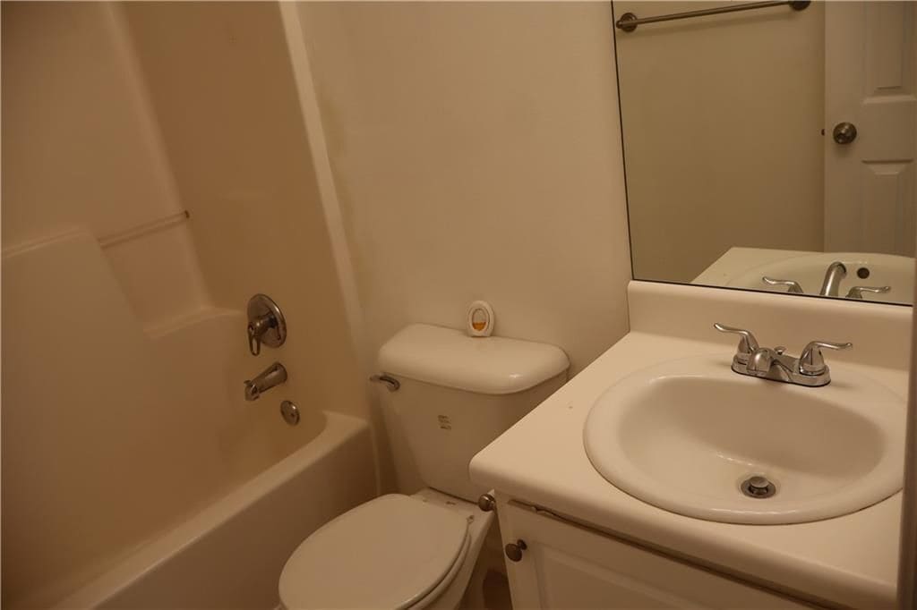 Building Photo - 118 Hiram Terrace