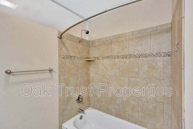 Building Photo - 4313 Helene Dr