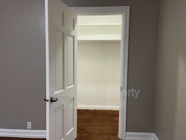 Building Photo - 2139 Kappel Dr