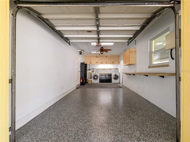 Building Photo - 907 Hillside Terrace