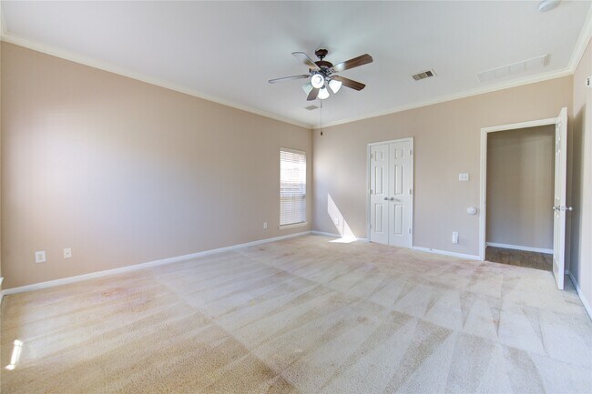 Building Photo - 7323 Sunset Bend Ln