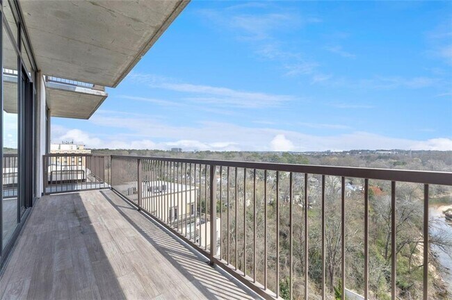 Building Photo - 2233 Peachtree Rd NE