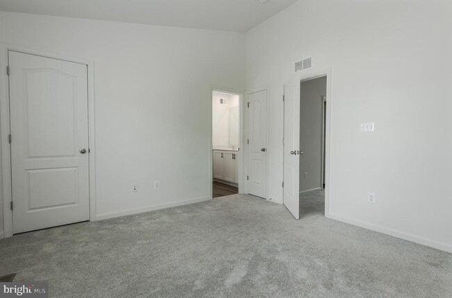 Building Photo - 135 Tuxford Rd