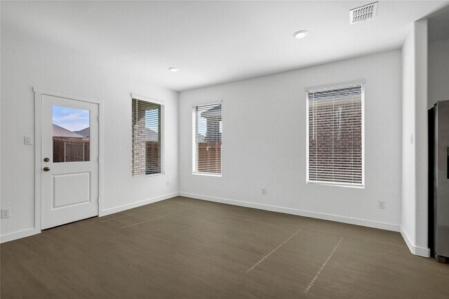 Building Photo - 1328 Francesca Dr