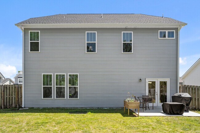 Building Photo - Holly Ridge 4 Bedroom