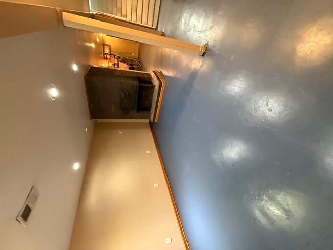 Building Photo - 723 Glendale Ave