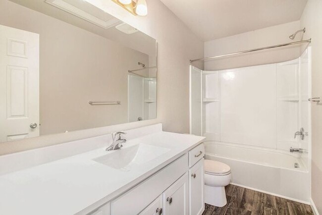 Building Photo - 16557 Charles Town Dr