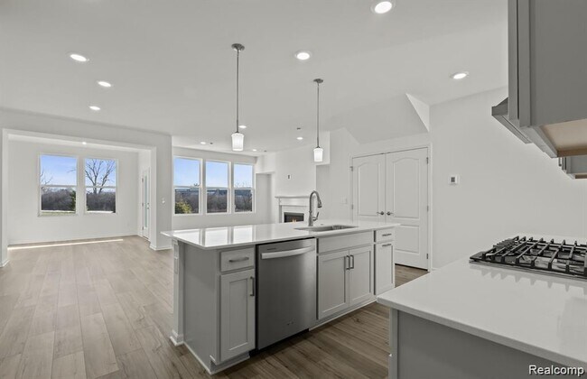 Building Photo - 5570 E Spaniel Dr