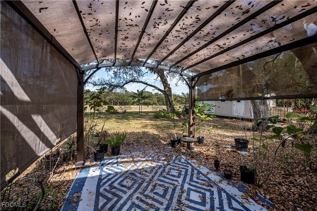 Building Photo - 4001 E Sunflower Cir