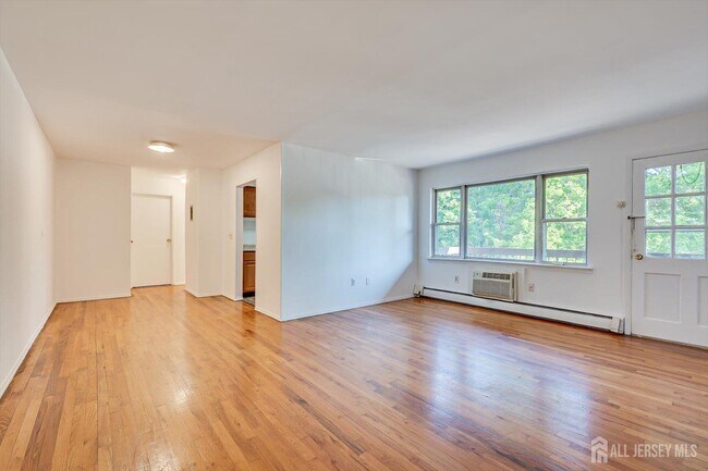 Building Photo - 55 Gill Ln