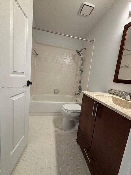 Building Photo - 9366 Arborwood Cir