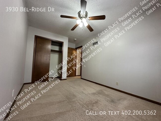 Building Photo - 3930 Bel-Ridge Dr
