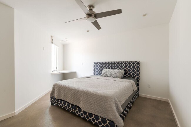 Building Photo - Modern Living + Downtown OKC + 3 bedrooms + 2 Car Garage