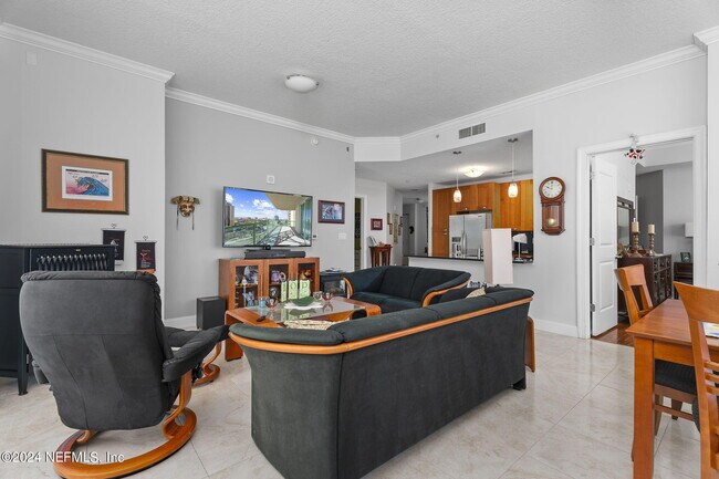 Building Photo - 1431 Riverplace Blvd