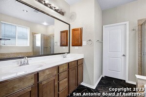 Building Photo - 1331 Nicholas Manor