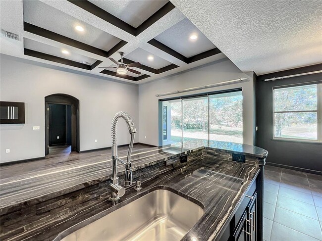 Building Photo - 10041 Oak Quarry Dr