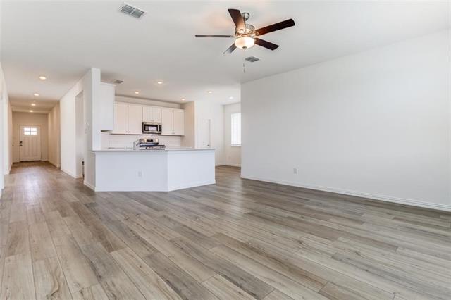 Building Photo - 1213 Blue Spg Dr