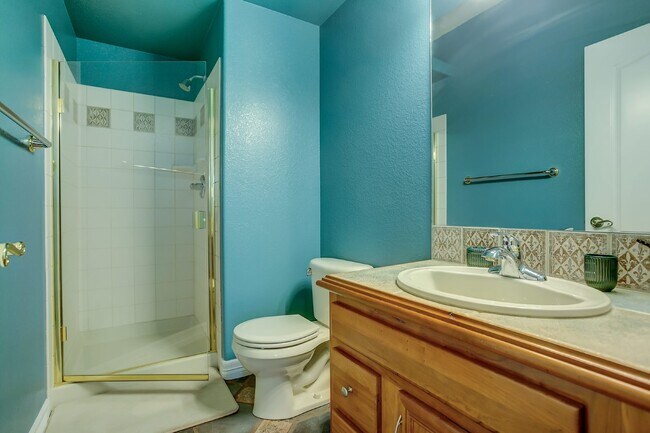 Building Photo - Beautiful Home in Gated Community