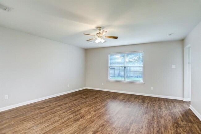 Building Photo - 4210 Medina River Loop
