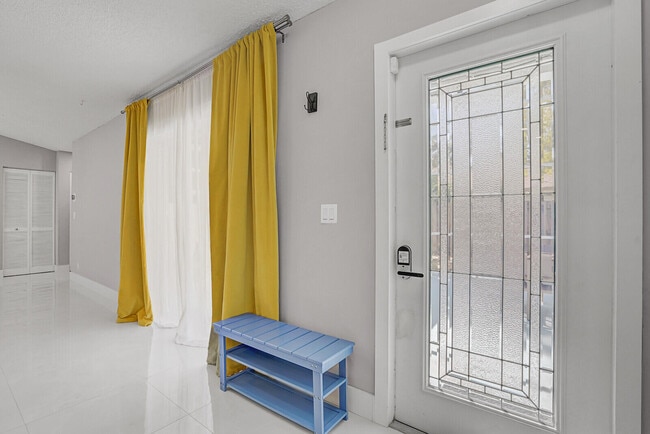 Building Photo - 1329 Periwinkle Pl