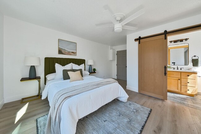 Building Photo - 424 Stanford Ave