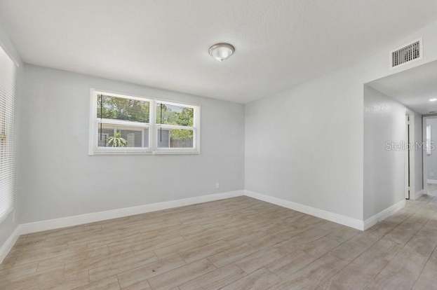 Building Photo - 1325 Windsor Way