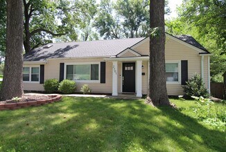 Building Photo - 3 Bedroom 1 Bath Home in Prairie Village