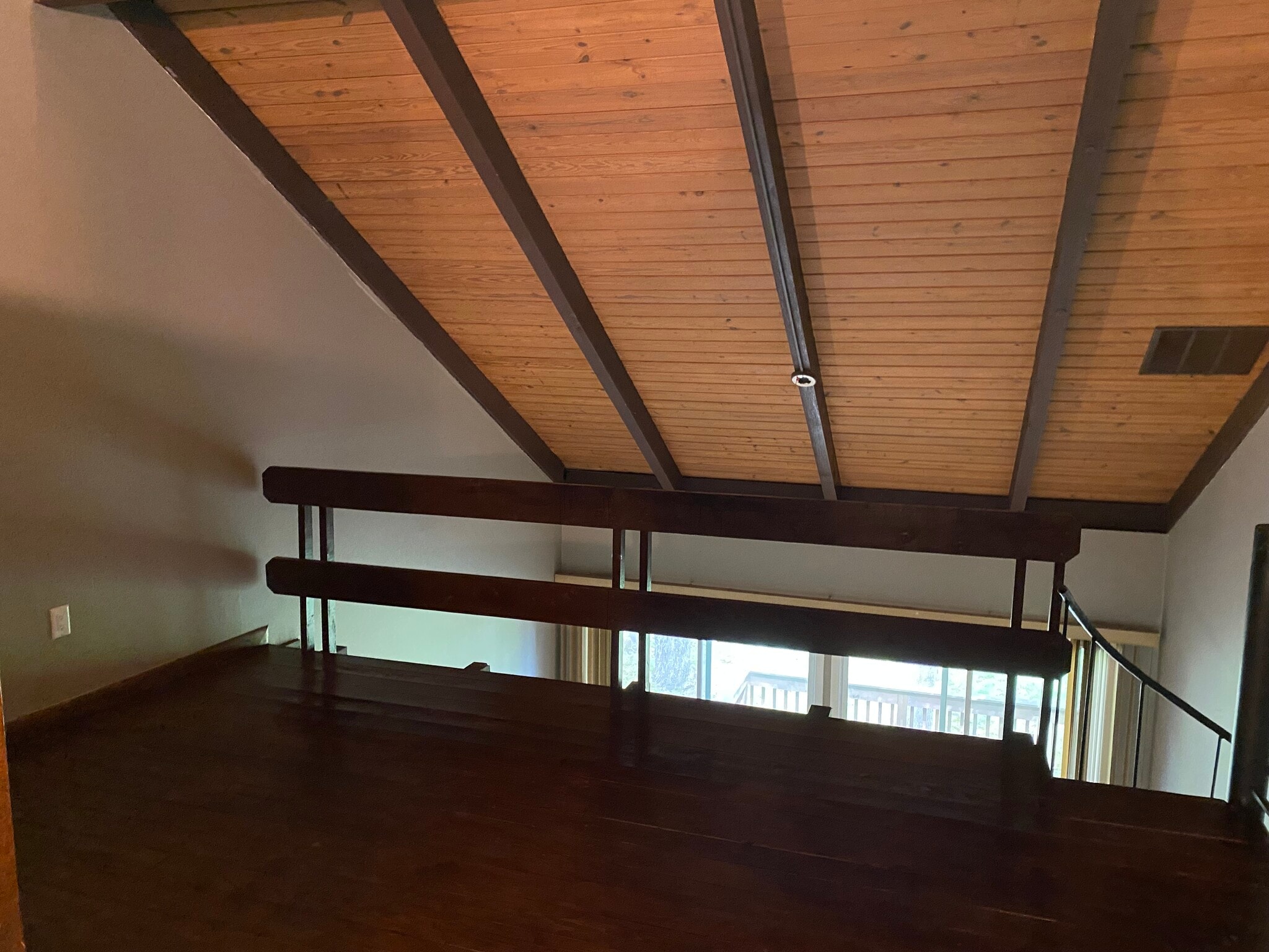 Building Photo - 14B Country Squire Dr