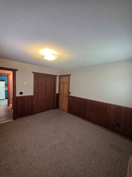 Building Photo - 119 2nd St