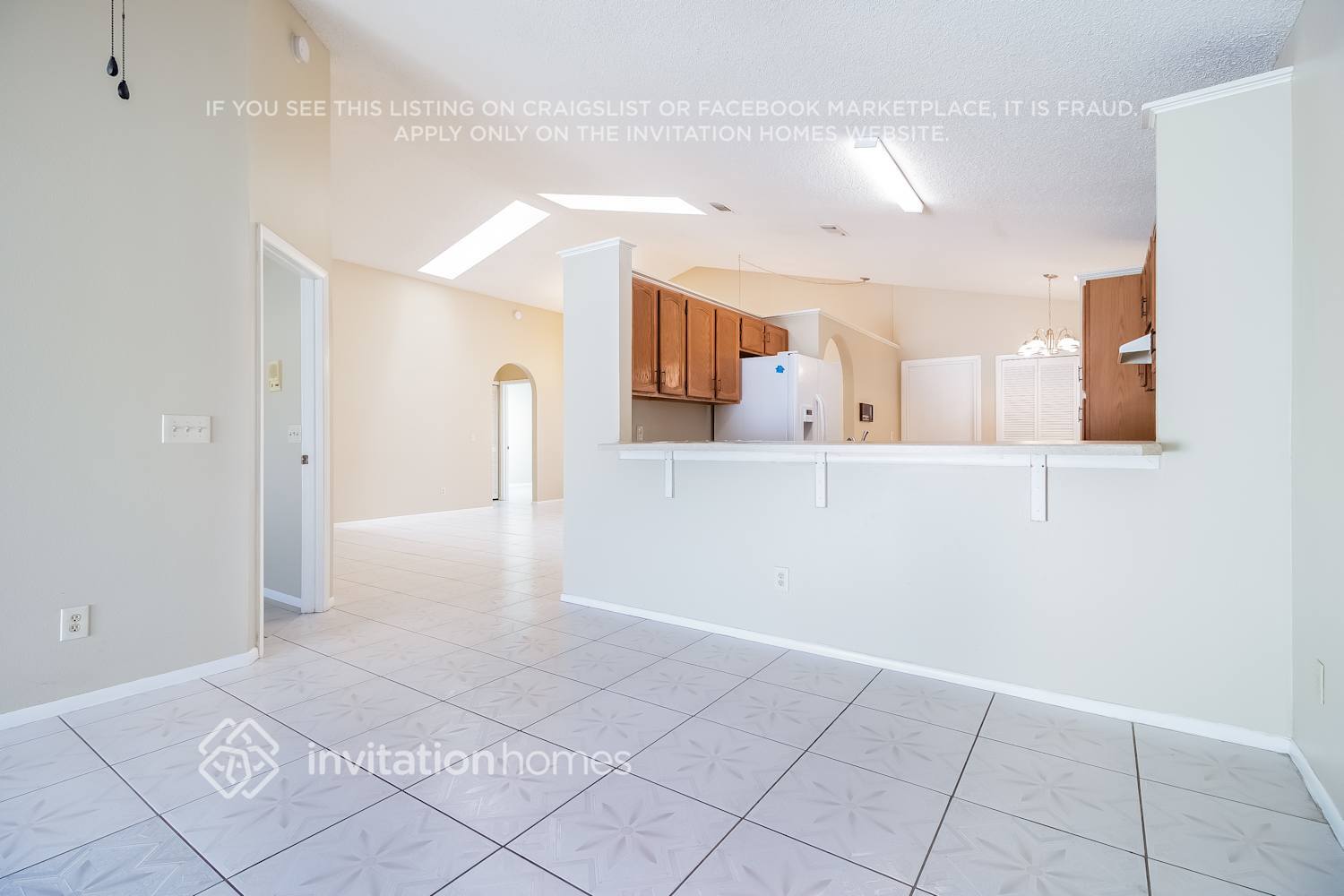 Building Photo - 1369 Tindaro Dr