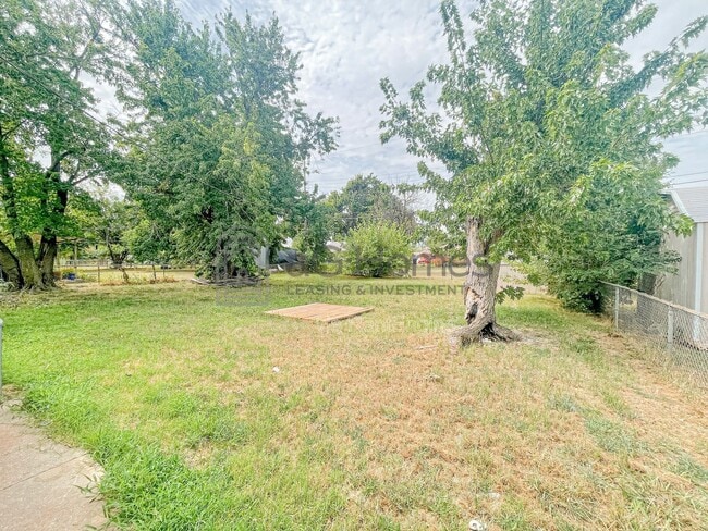 Building Photo - 3012 Neighbors Ln