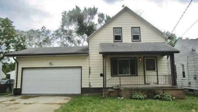 Primary Photo - 3121 Chicago Blvd