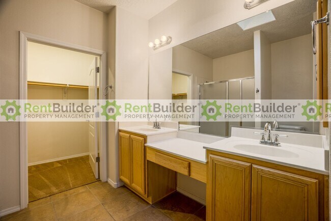 Building Photo - 1027 Desert Willow Ct