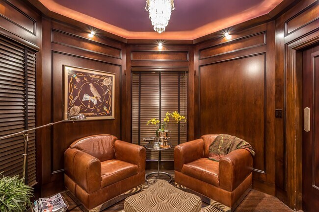 Building Photo - 10335 Wilshire Blvd