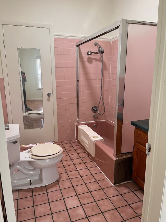 Building Photo - 1322 Lake Ave