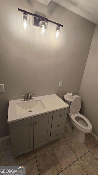 Building Photo - 3025 Mangum Dr