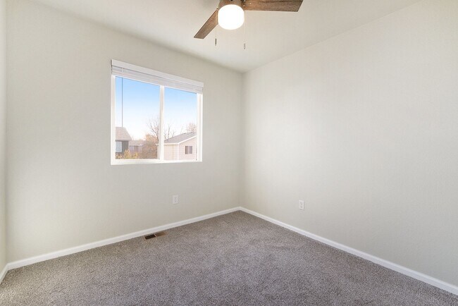 Building Photo - Lovely 4 Bed/2 Bath Home Available in Thornton