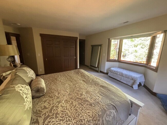 Building Photo - 973 Sand Iron Dr
