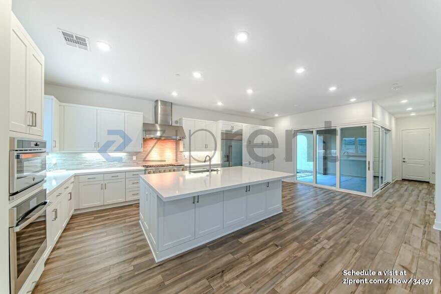 Building Photo - 27503 N Golden Currant Pl