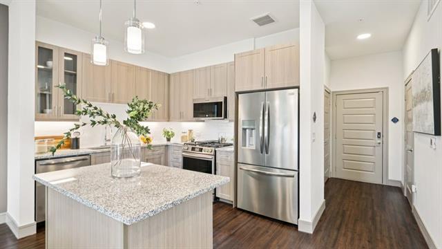 Building Photo - 11233 American Elm Wy