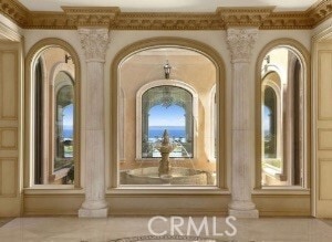 Building Photo - 4 Mystique