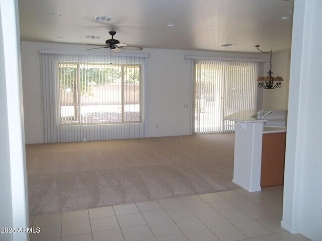 Building Photo - 22214 N Las Positas Dr