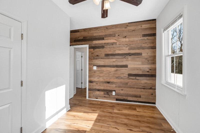 Building Photo - 12 Broadway St