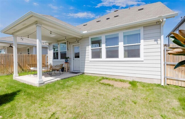 Building Photo - 15805 Oglethorpe Dr