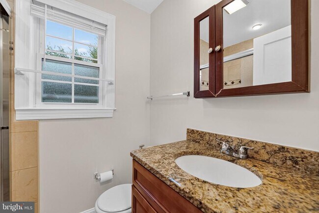 Building Photo - 406 Gilmoure Dr