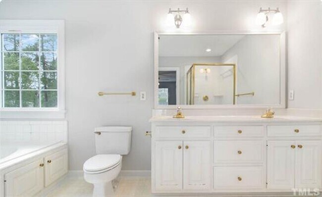 Building Photo - Fantastic Angier Home